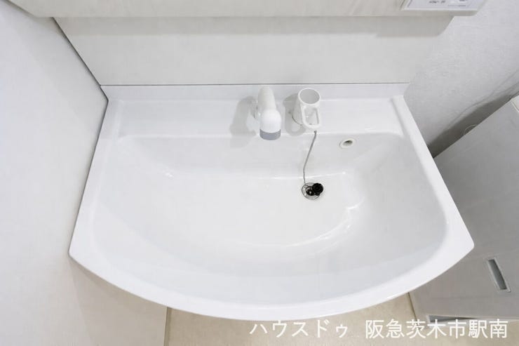 清潔感のあるシンプルで使いやすい洗面スペースです。