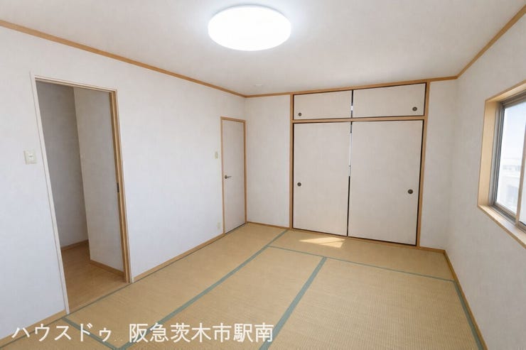 落ち着いた雰囲気の和室。収納付きで使いやすい。