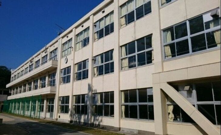 形原中学校