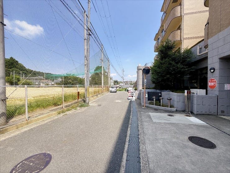 公園の多い地域です。お気に入りの家から足を少し伸ばして、お散歩などでゆったり過ごす時間も有意義です。