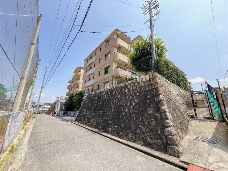 自然とうまく調和した環境の良い地域です。
毎日を快適に気持ちよく過ごしていただけます。