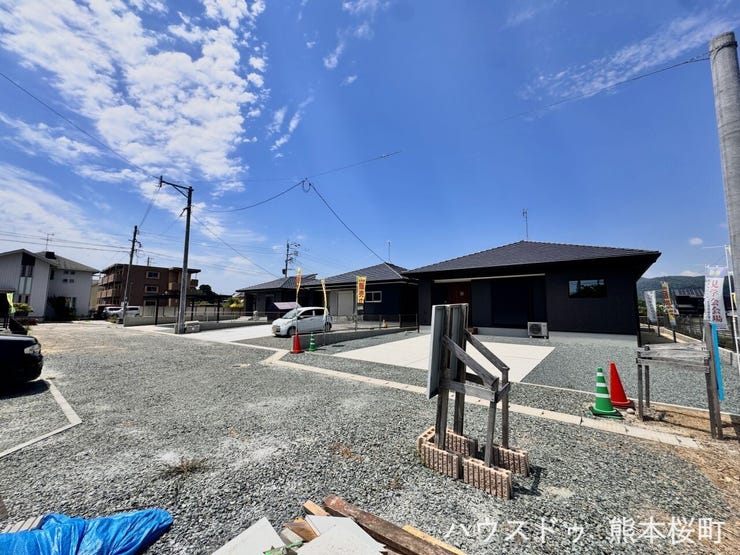 ■理想を叶える新しい暮らしの舞台■高いデザイン性と機能性を兼ね備えた住まい。ここで、家族の新しい物語が始まります。
