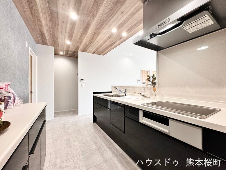 ■家族の「美味しい」が集まる舞台■高い機能性と美しいデザインを両立。料理する人も、待つ人も、笑顔になれる場所です。