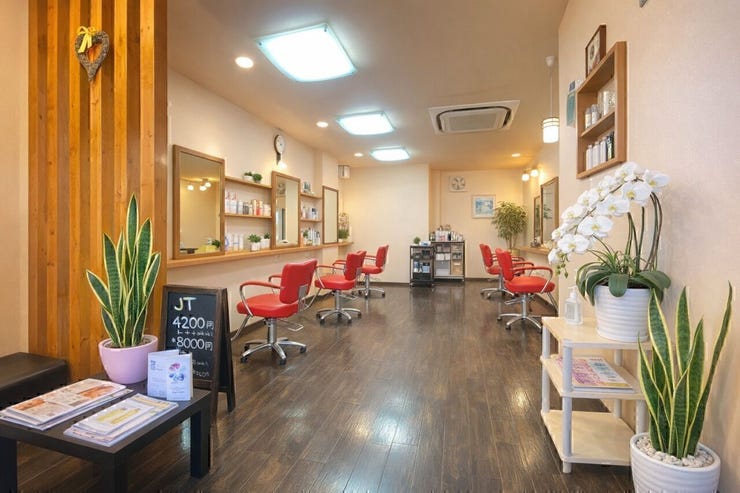 1階店舗部分☆現在は美容室になっています。