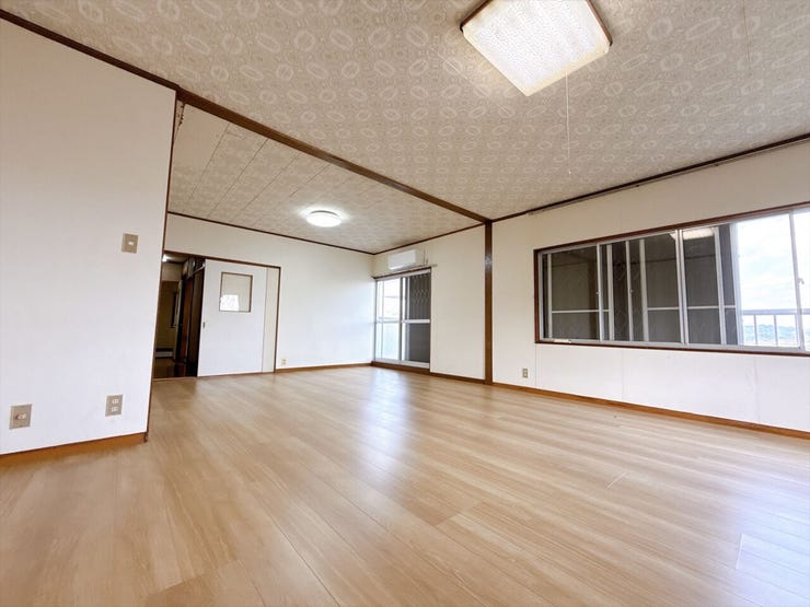 2階は16帖の広い洋室があります◎