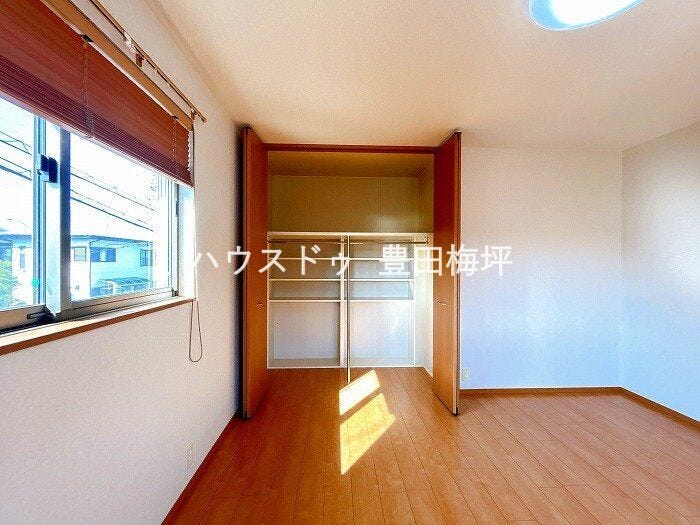二階北西側洋室