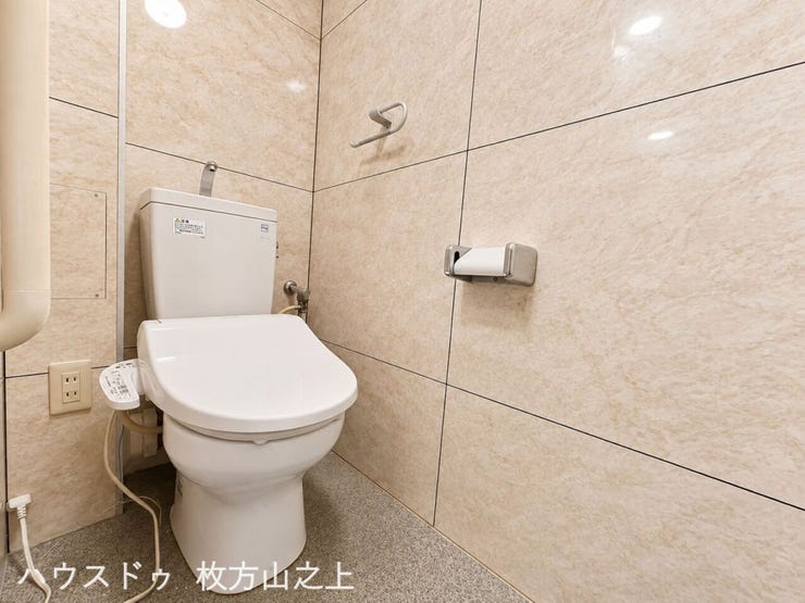 清潔感のあるトイレ。毎日快適にお使いいただけます。