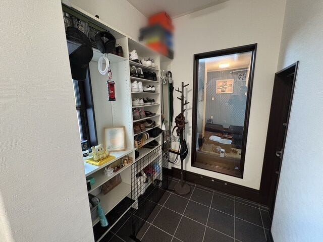 広いシューズクローク