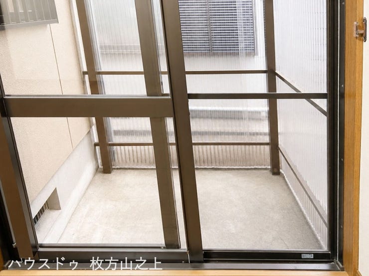 LDK横の便利な物置スペース。