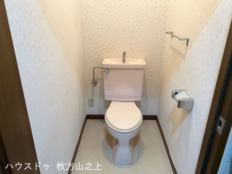 トイレは2か所あり、ご家族でも快適にお使いいただけます。