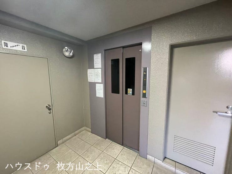 エレベーター完備で荷物の多い日や移動もスムーズです。