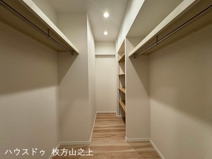 収納力豊富なファミリークローゼット