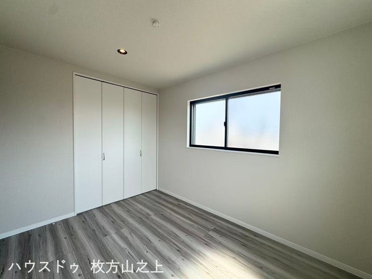 クローゼット付きで収納も充実。お部屋をすっきりお使いいただけます。