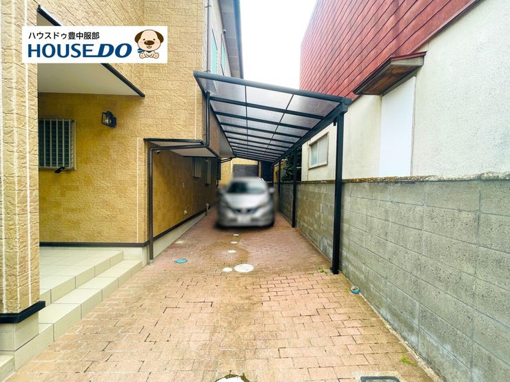 楽々乗用車2台駐車可能!!