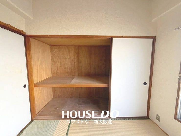 ■和室には大容量の押入があります!
■押入は奥行きもあり、また天袋がついているため収納力があります◎