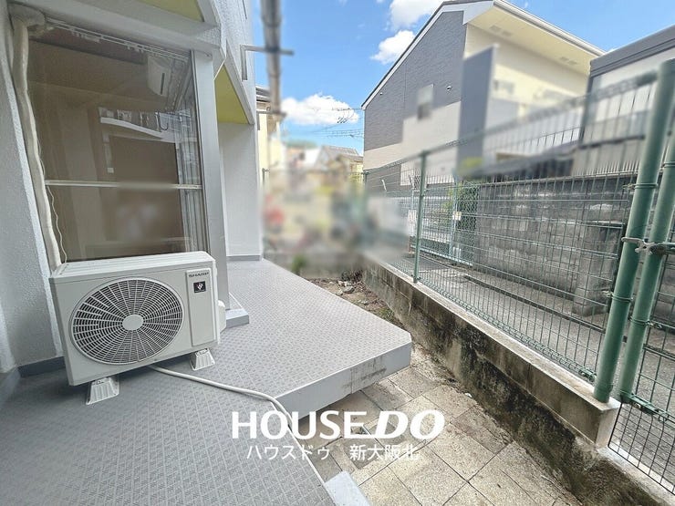 ■バルコニーからの眺望です!
■戸建て感覚で住める1階部分南向き専用庭付きです!
■エレベーター待ちなどもなく1階部分はひそかな人気階です!