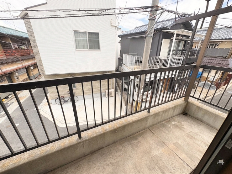 陽当たり、通風良好なバルコニーです