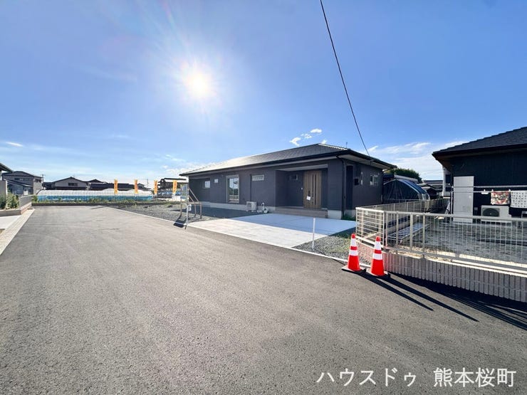■理想を叶える新しい暮らしの舞台■高いデザイン性と機能性を兼ね備えた住まい。ここで、家族の新しい物語が始まります。