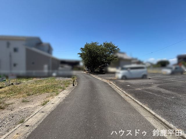 【北西側約4.0m前面道路】車1台が通れる道幅です。車通りが少ないので安心してゆっくり走行することができます。
(2026年8月6日 撮影)