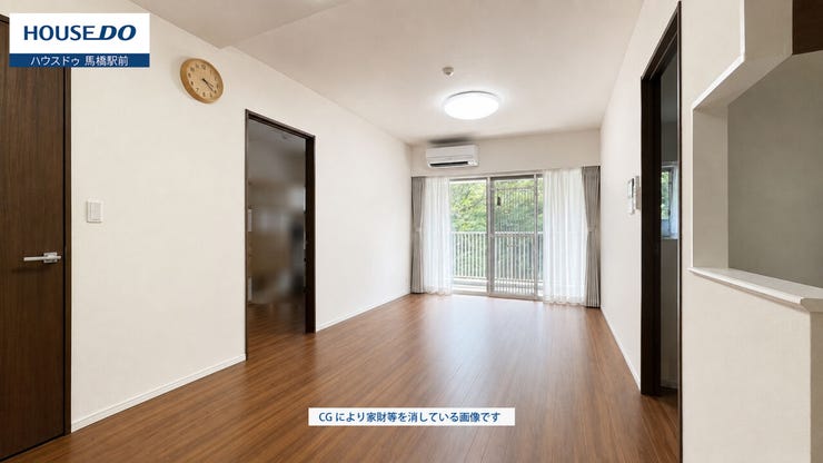 リビングにも収納があり、身の回りのこまごまとした物がスッキリ片付きます