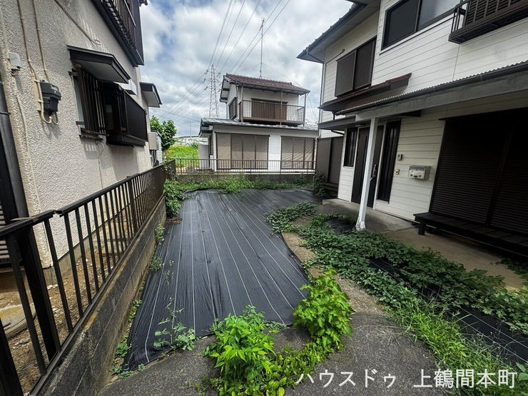 家庭菜園や趣味のスペースとしても活用できる多目的な庭
