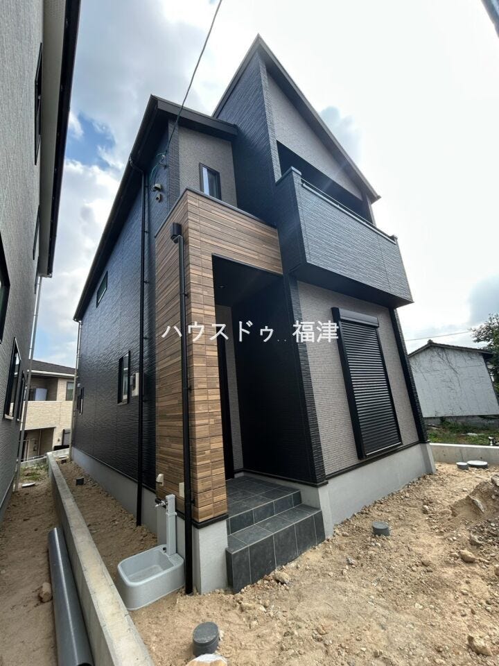 建物内完成しました!内覧予約受付中です♪
《福津市花見の里3丁目 新築戸建》