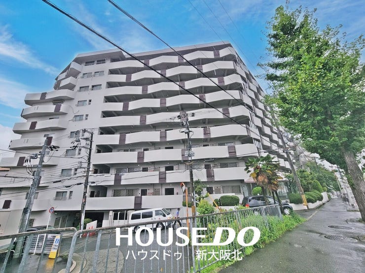 ■大阪モノレール本線「柴原阪大前駅」徒歩8分!
■1975年築!9階建て!総戸数95戸!
■周囲にはコンビニやスーパーなど、生活に便利な施設が充実!