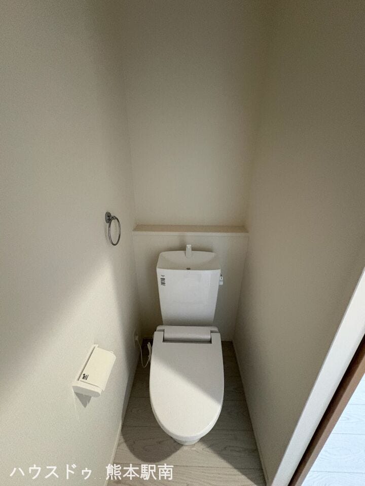 二階にもトイレ完備。ご家族の多いご家庭にもおすすめの間取りになっています。
