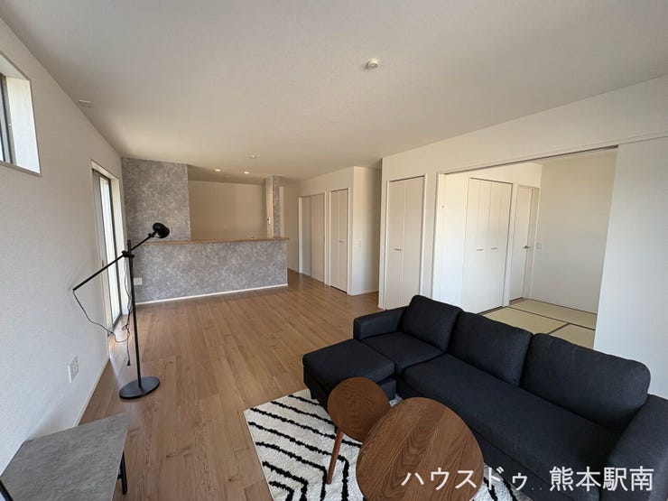 お気に入りの家具を集め毎日の生活を楽しくしてくれます