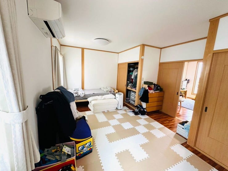 同型写真 クローゼット2箇所 収納も充実していますね♪