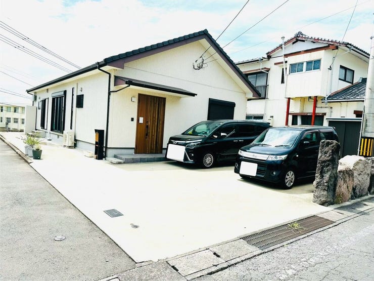 敷地内を北側から撮影