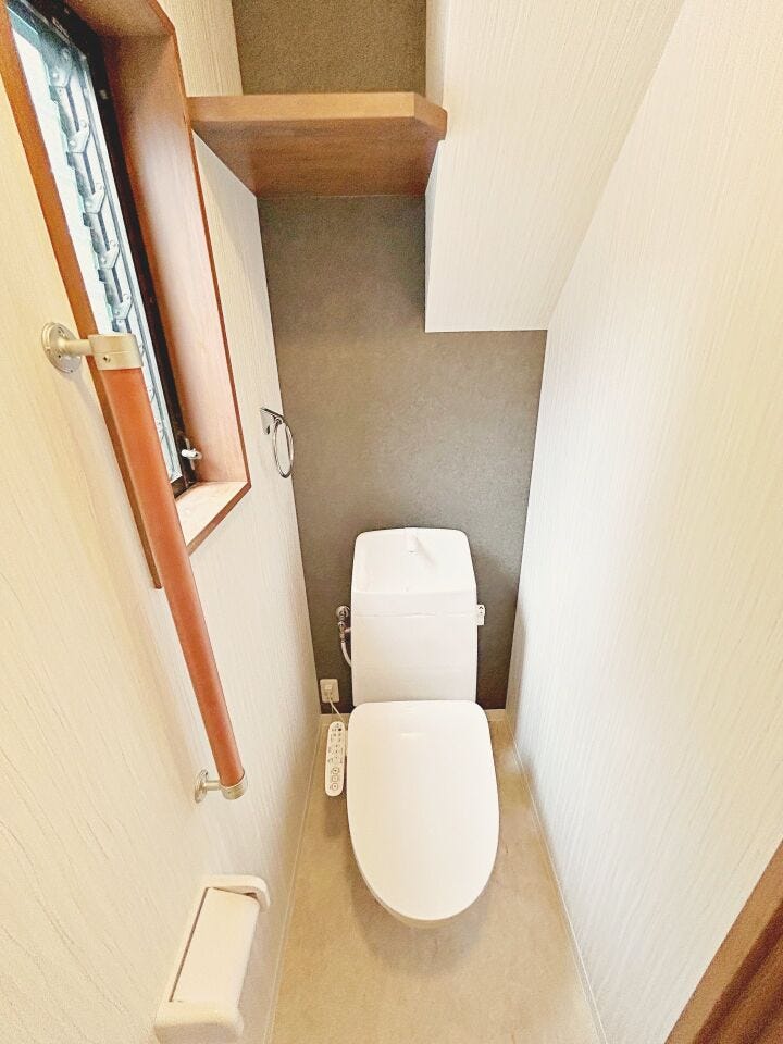 トイレは新品に交換予定です。