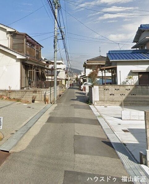【前面道路含む現地写真】
前面道路になります♪