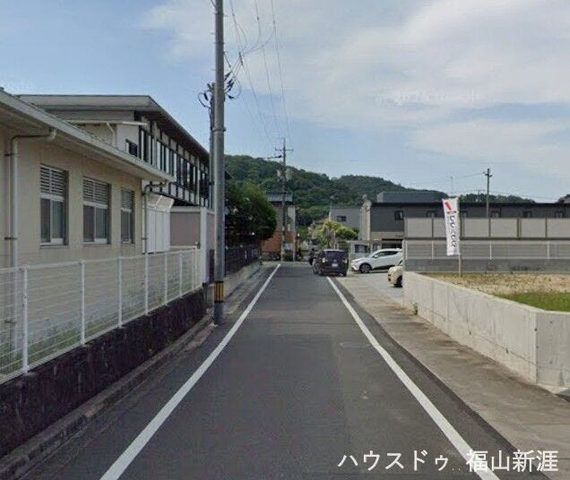【前面道路含む現地写真】
前面道路になります♪