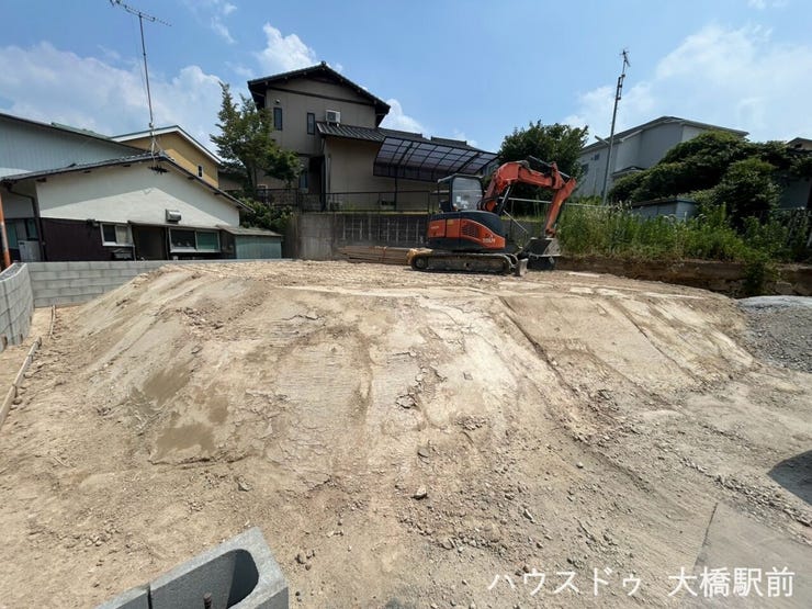 敷地面積広々57坪。角地で日当たり風通し良好◎
カースペースは3台駐車でき、ご夫婦で1台ずつ、来客時も安心です^^