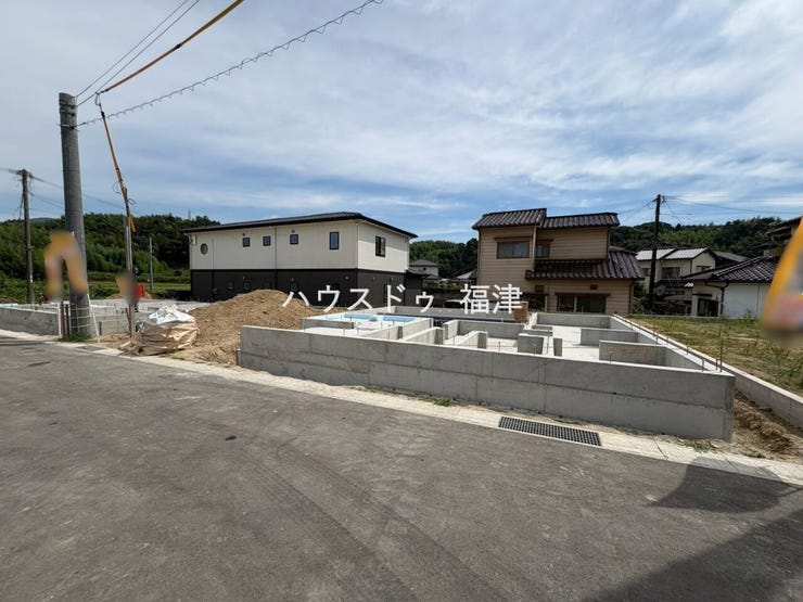 全4棟販売中♪
各棟でそれぞれ間取りや動線に特徴があり、
ご家族構成や将来設計に合わせてお選びいただけます。
《福津市畦町 新築戸建》