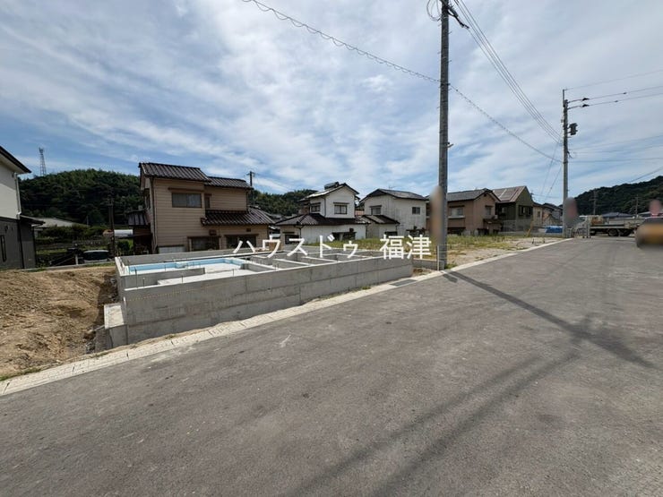 未完成物件は立地を確認後、
同メーカーが建てたお家をご案内!
《福津市畦町 新築戸建》