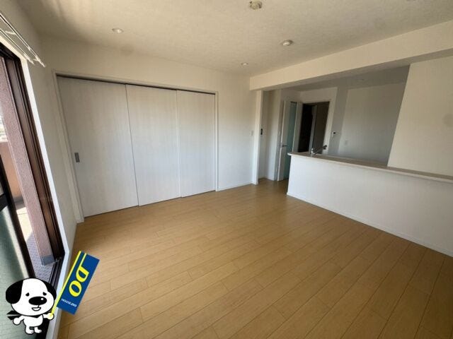 休日はお陽さまの光をたっぷりととりこめるぽかぽかリビングで過ごしませんか?