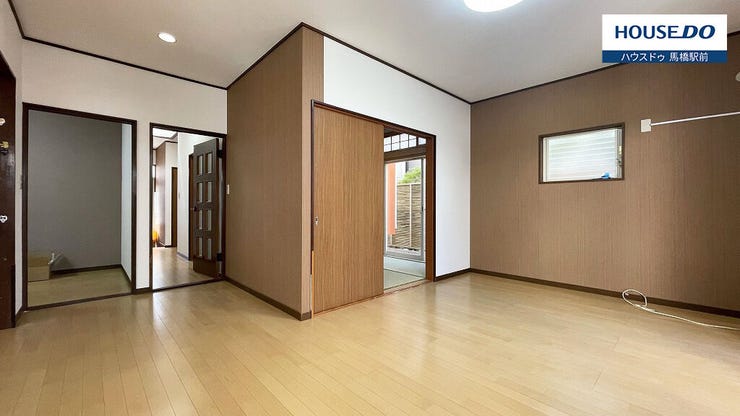 通風と採光を考慮した居心地の良いリビングは家族が自然と集まる空間になりますね