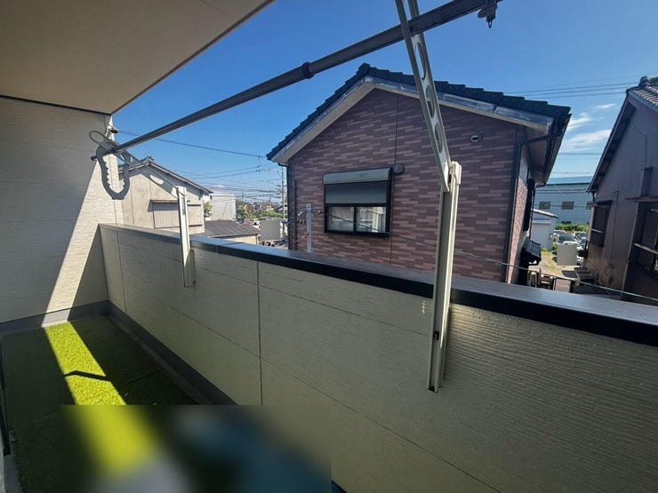 ◆バルコニーは南向きで陽当たりも良好!洗濯物やお布団もふかふかになりますね♪