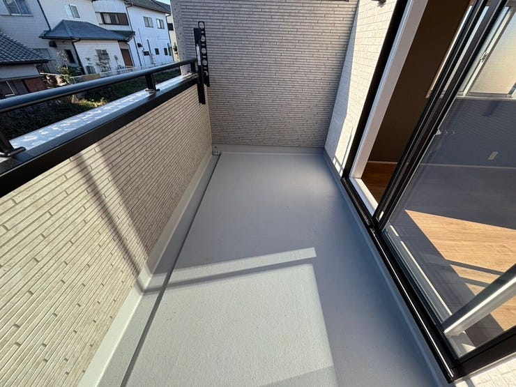 日当たり良好で洗濯物もすぐ乾きそうですね。
※同社施工例
