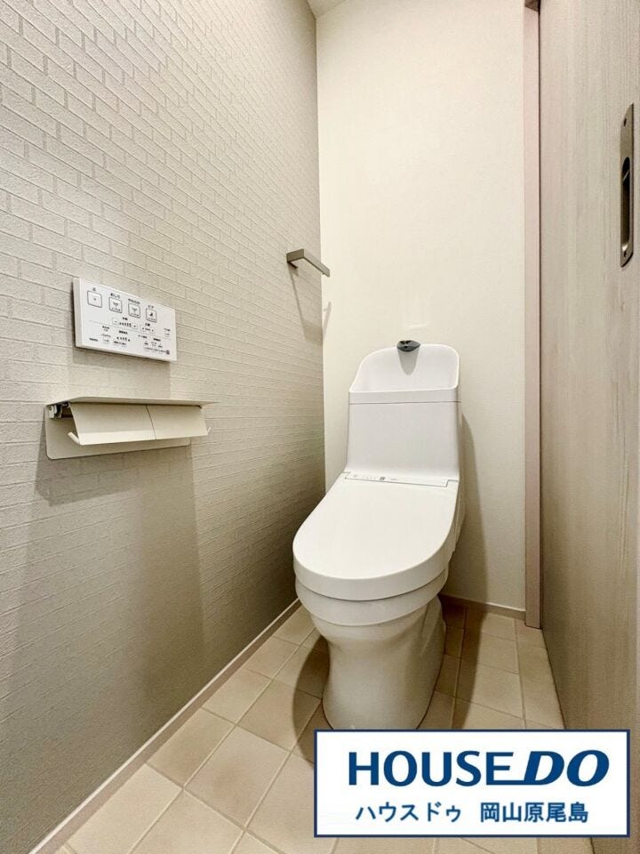 朝の忙しい時間にも活躍してくれそうな、トイレは1階と2階に配置しています♪