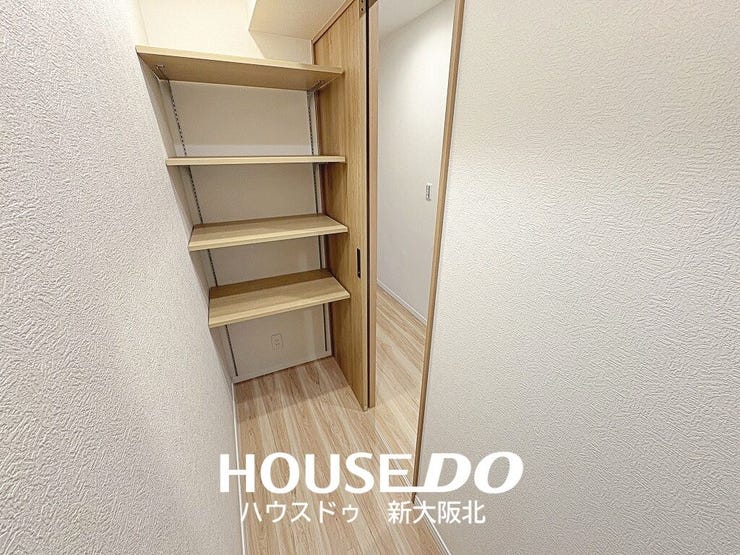 ■廊下にファミリークローゼットがあるのも魅力的な間取りです!
■必ず通る廊下に位置するため、掃除機や掃除道具の収納場所としても使い勝手がいいのが特徴ですよ!