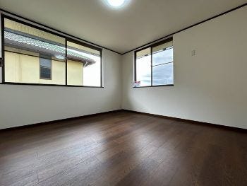 2階 南西洋室 約8帖