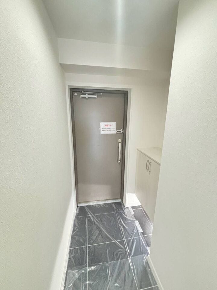 《玄関》
シューズボックスがあり収納スペースを確保。すっきりとした状態を保つことができます。