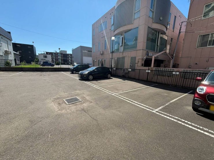 《駐車場》