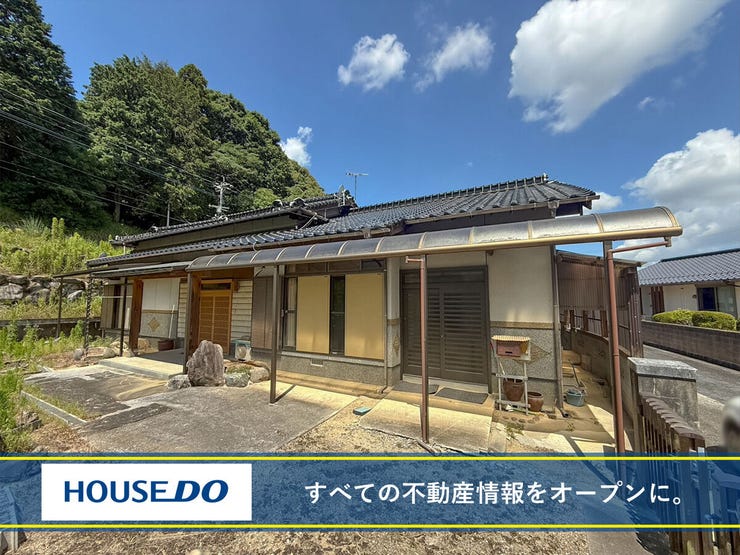 【外観】
田川郡添田町野田 中古戸建て♪最寄り駅徒歩13分♪平屋♪全室6帖以上♪部屋数多め6DK♪