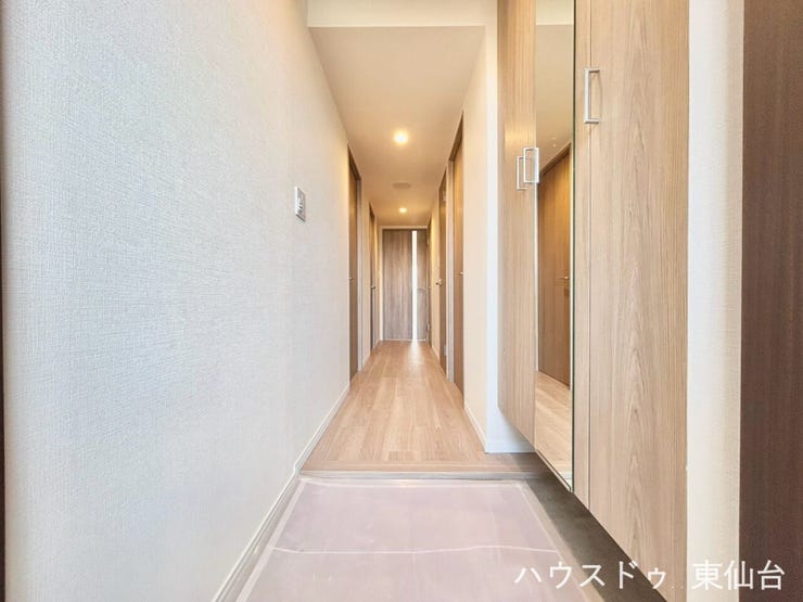 程よく抜け感があって圧迫感が抑えられたおもてなしの玄関です♪