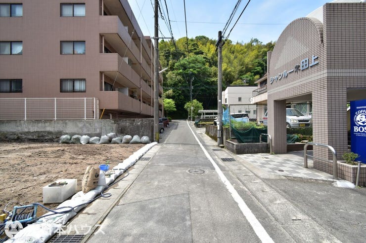 【前面道路】北西向きの前面道路幅は約4.1mです!一方通行の道路で交通量も少ない静かな住環境です♪