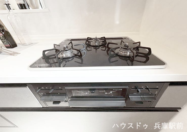 ◇三口コンロで便利です